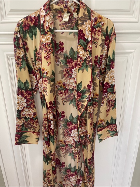 Victoria's Secret Other - Vintage Victoria Secret Floral Satin long Robe Beige Burgundy size XS/S